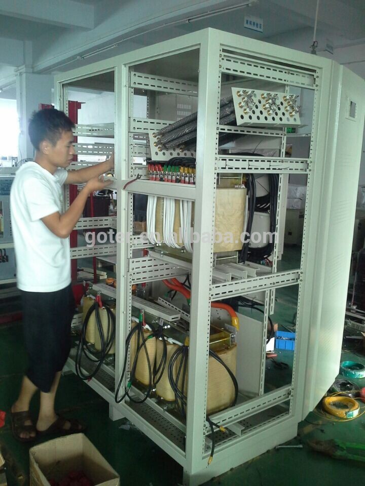 Automatic Voltage controller	Capacity 2500KVA, 3 Phase	